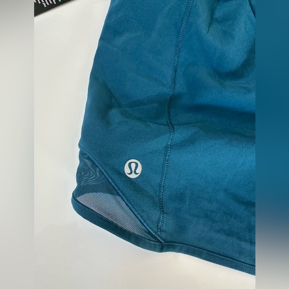 Lululemon Women's Shorts - Picture 6 of 7
